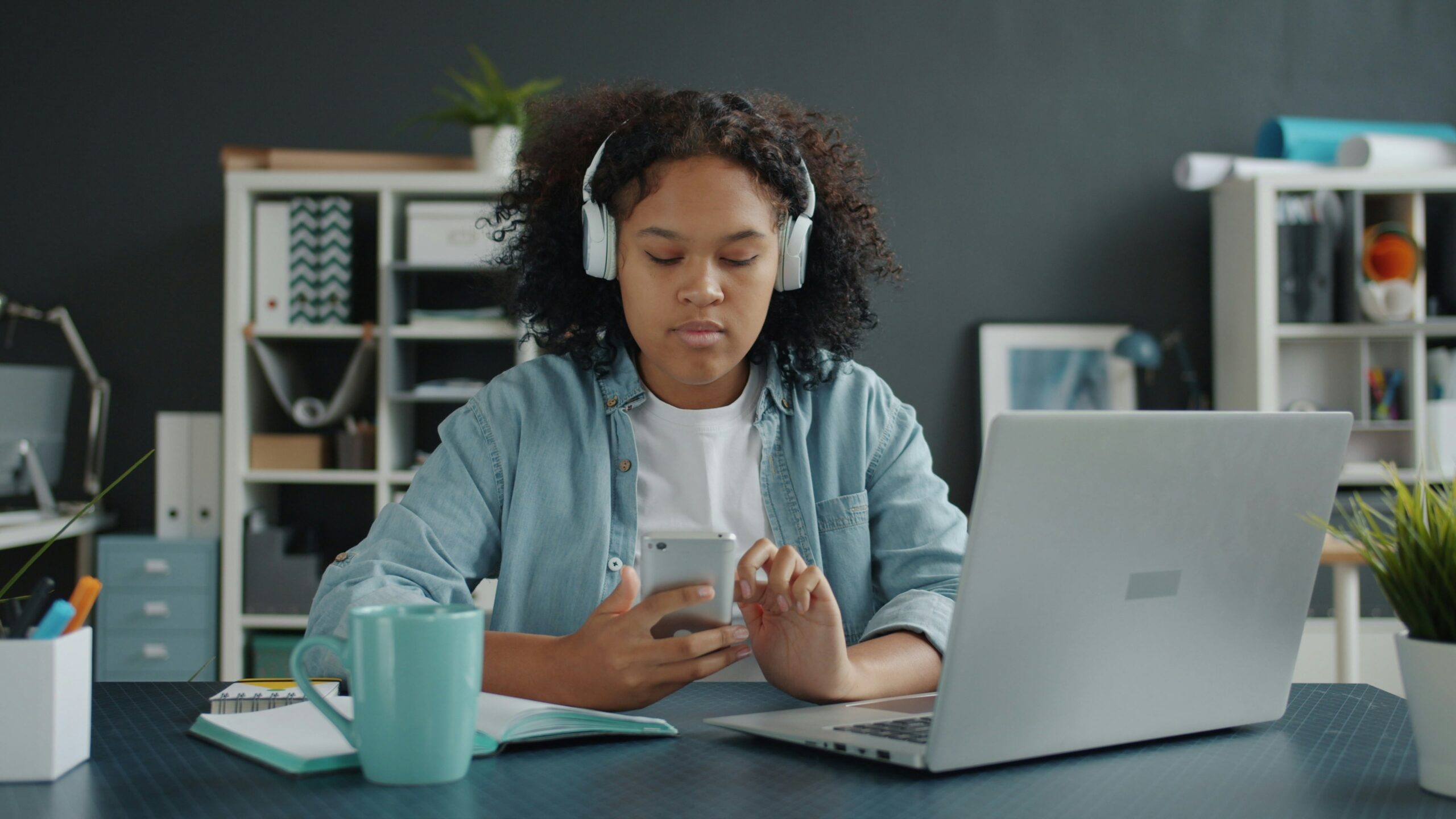 social-connection-is-the-key-for-engaging-young-people-with-digital-mental-health-interventions