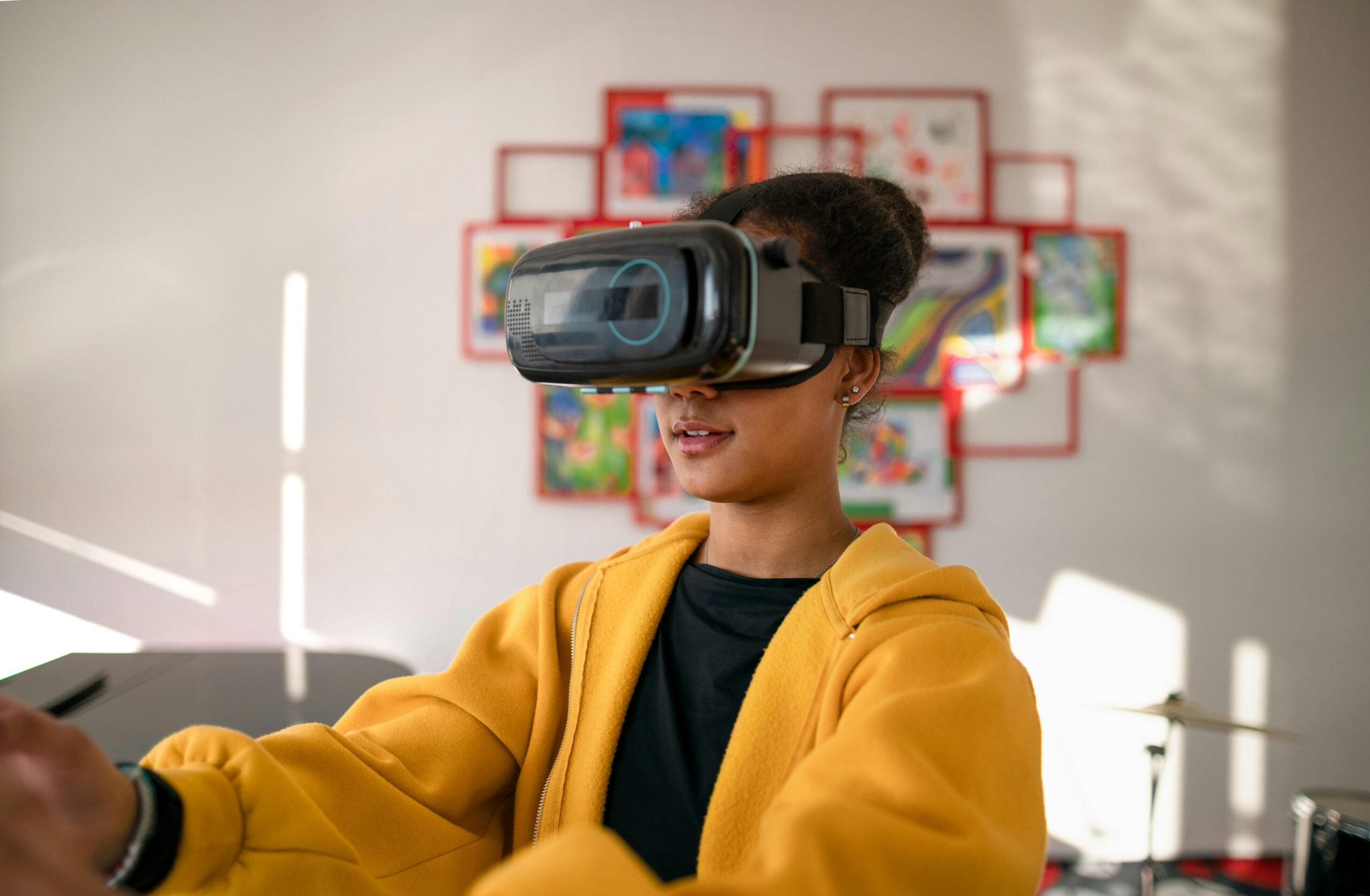 immersive-vr-therapy-for-young-people:-promising,-but-early-days